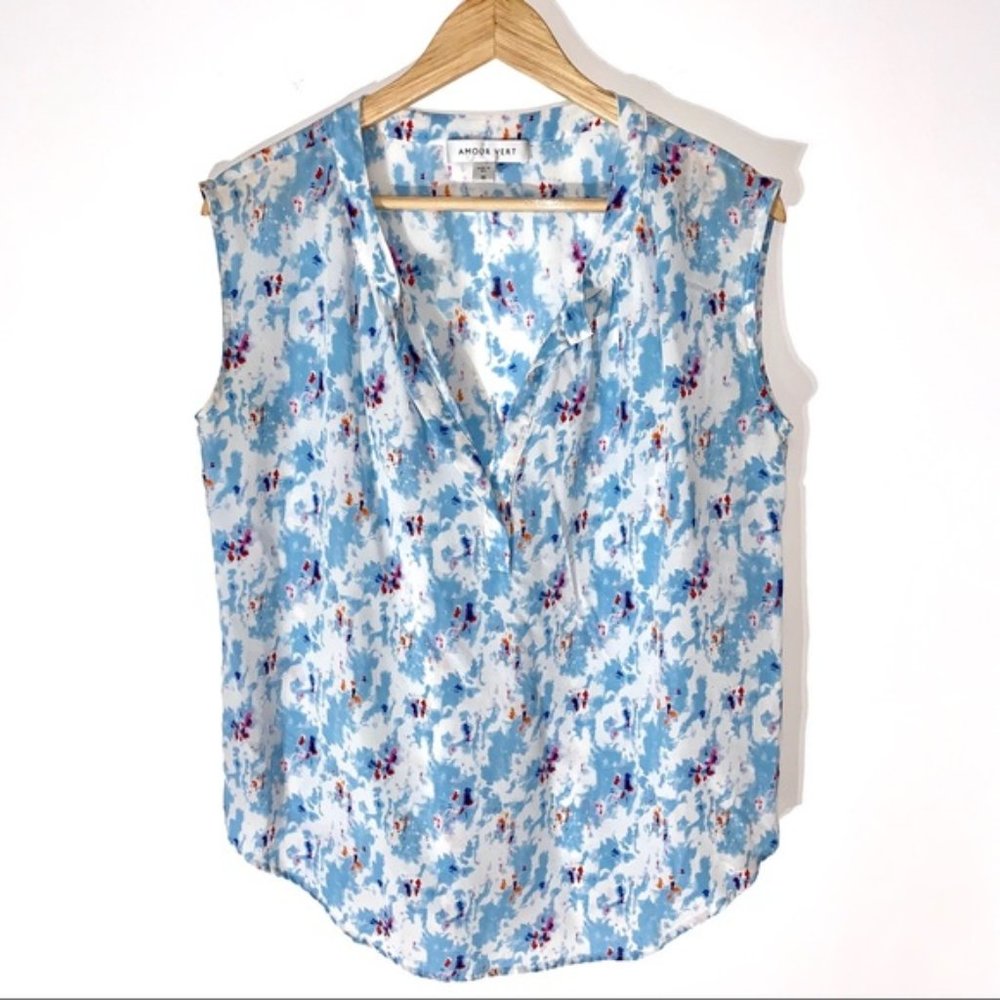 Amour Vert Silk Blue Sleeveless Blouse - Small